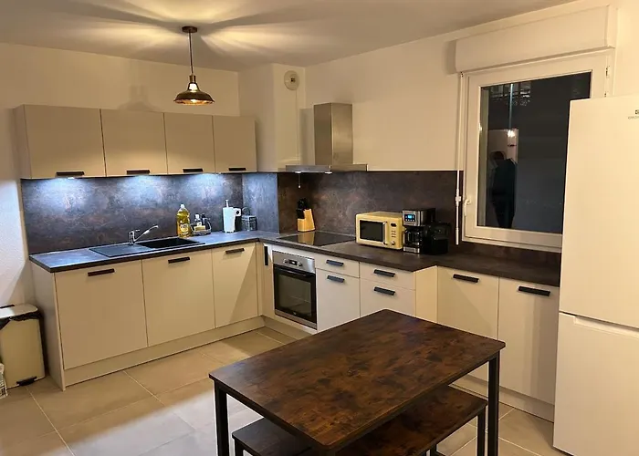 Apartament 50m2 - Furnished - 1 Bedroom - Terrace - Parking - Tram 5 Min